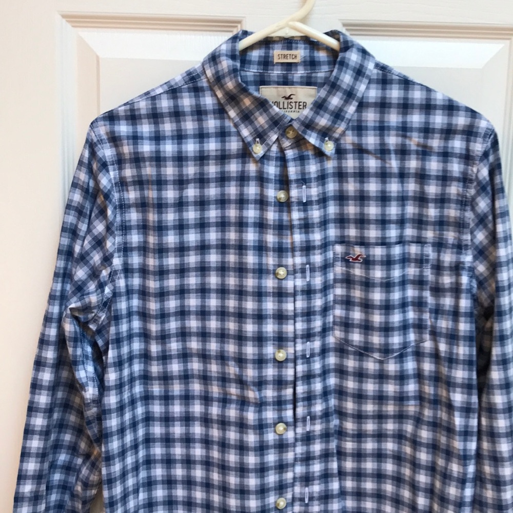 Hollister check button down